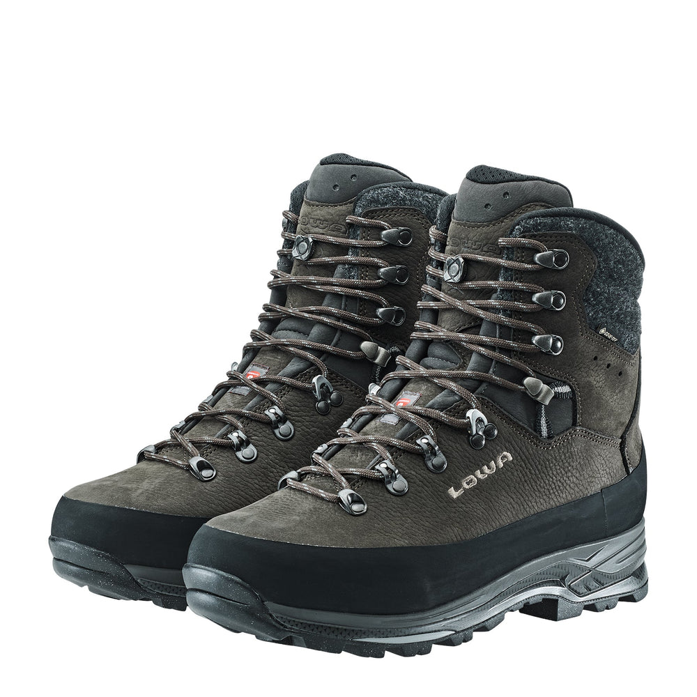 Men's LOWA TIBET EVO 400 GTX backpacking boot in SLATE with GORE-TEX waterproof protection for backpacking and mountain hunting. SKU 2117320997