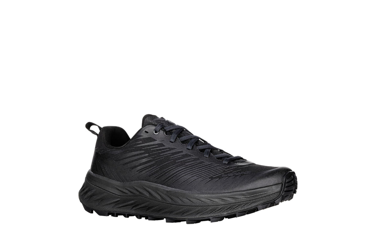 Men's LOWA FORTUX tactical boot in BLACK/BLACK for tactical and duty use and trail running. SKU 3106939999
