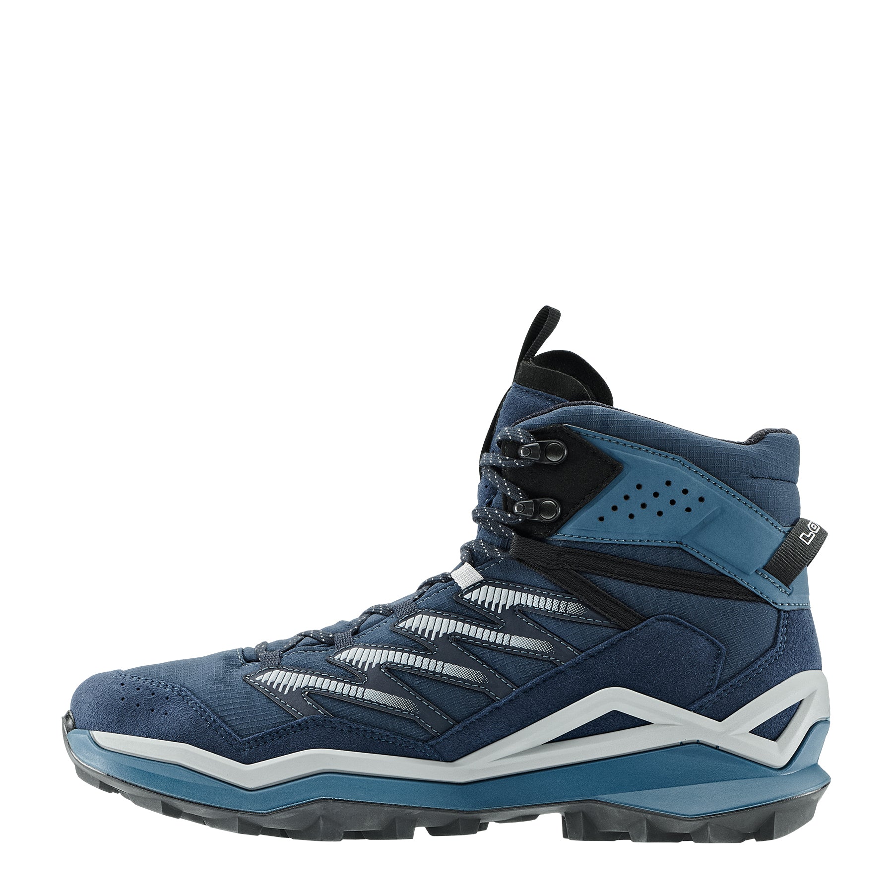 ラヴィ MADDOX PRO GTX MID – LOWA