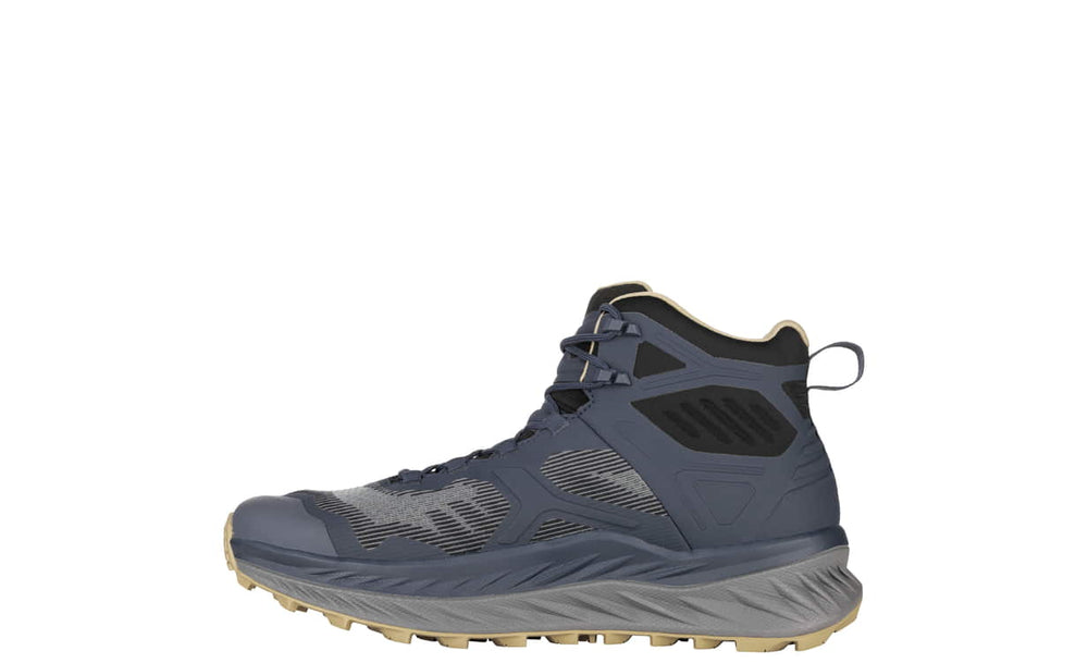 Men's LOWA FORTUX GTX QC trail running shoe in NAVY/DUNE with GORE-TEX waterproof protection for trail running and tactical and duty use. SKU 3118206983
