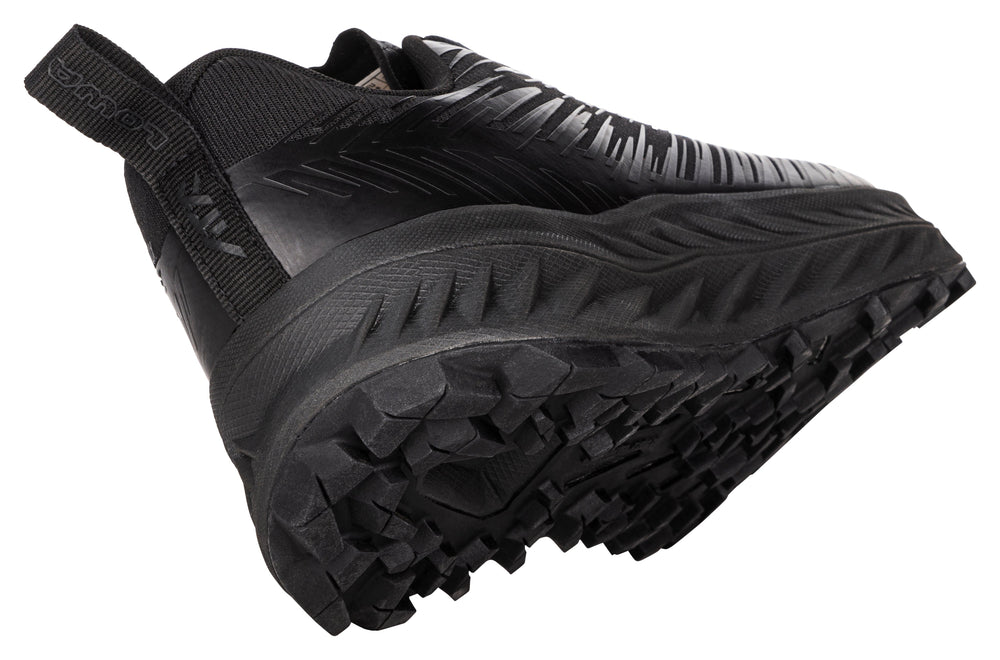 Women's LOWA FORTUX WS trail running shoe in BLACK/BLACK for trail running and tactical and duty use. SKU 3206939999