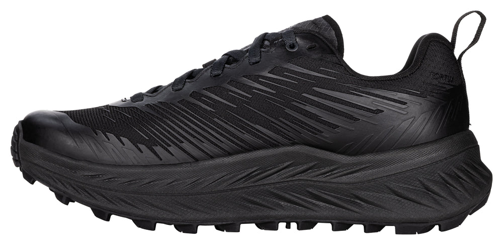 Women's LOWA FORTUX WS trail running shoe in BLACK/BLACK for trail running and tactical and duty use. SKU 3206939999